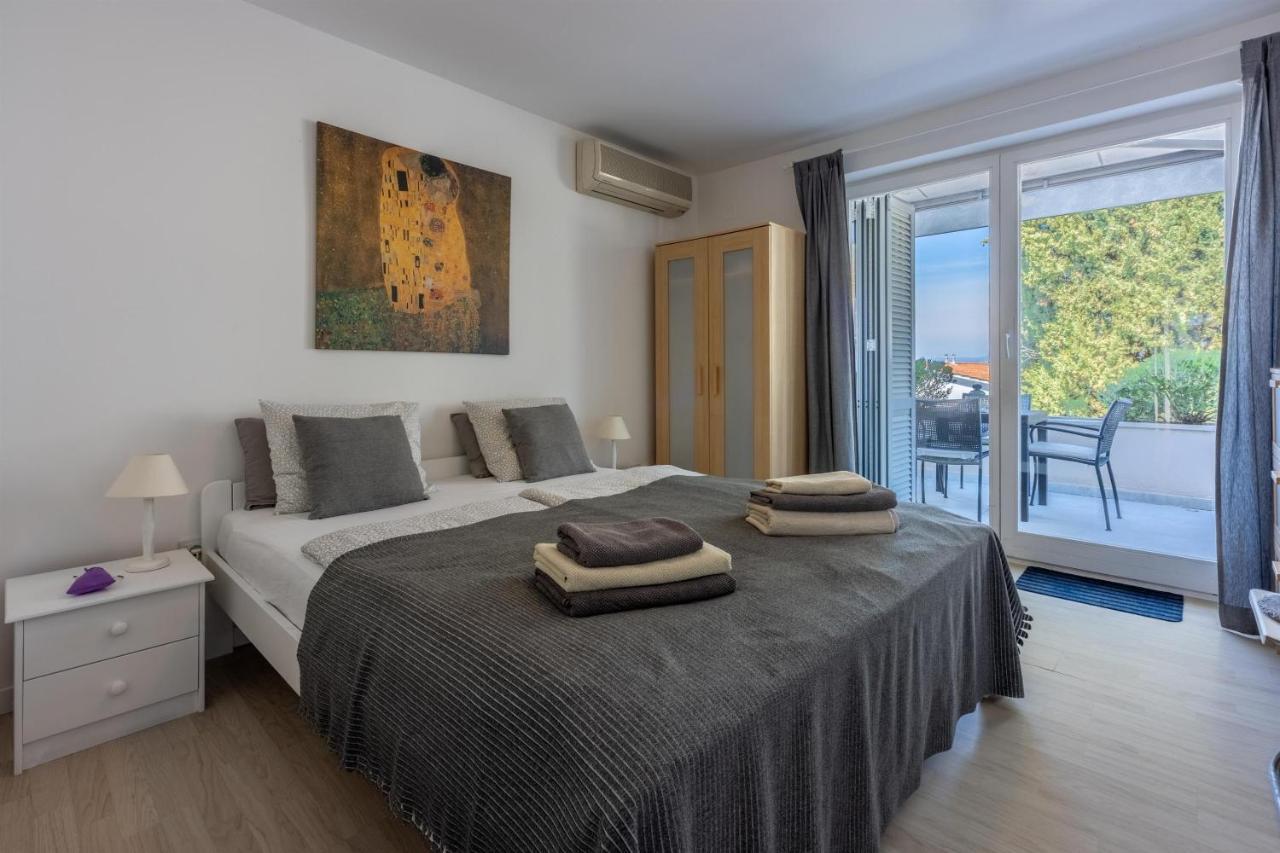 Apartment Vito Njivice Extérieur photo